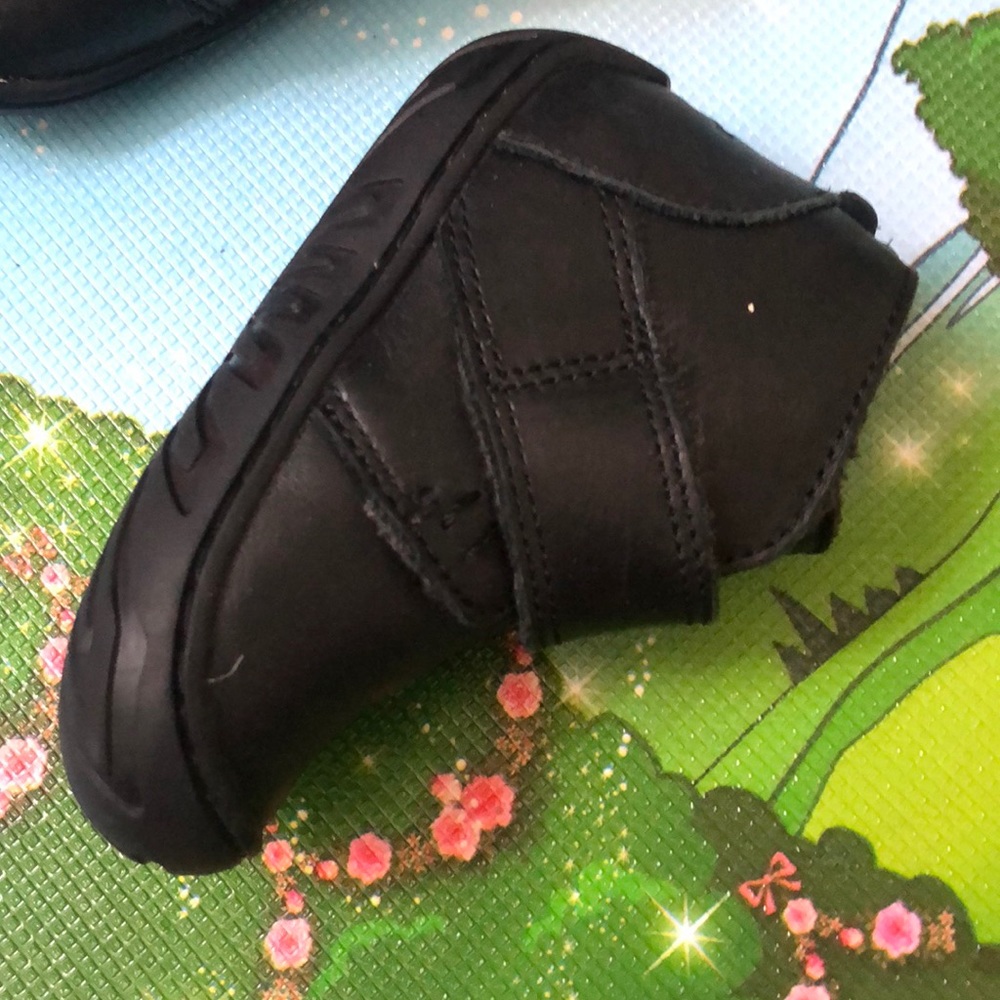 Baby ugg - Picture 2 of 5